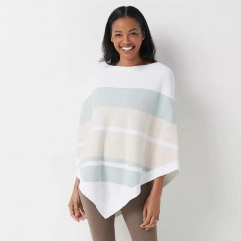 “BAREFOOT DREAMS” NWT Cozychic Ultra Lite Pink Ocean Breeze Poncho Top One Size.